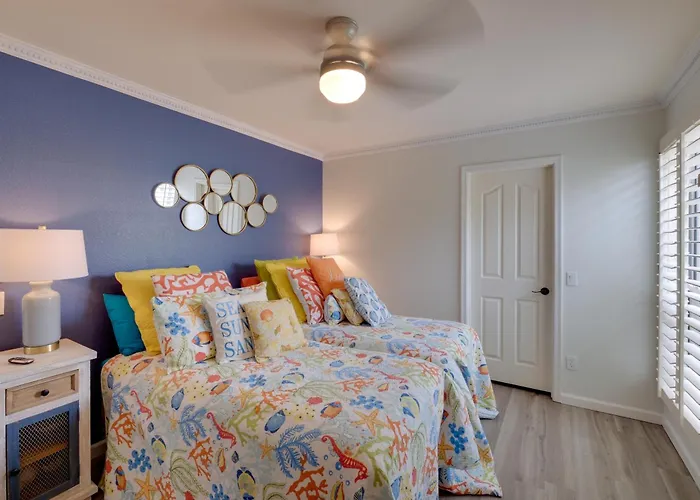 Golf, Swim, Play & Relax! Gated Holiday home *